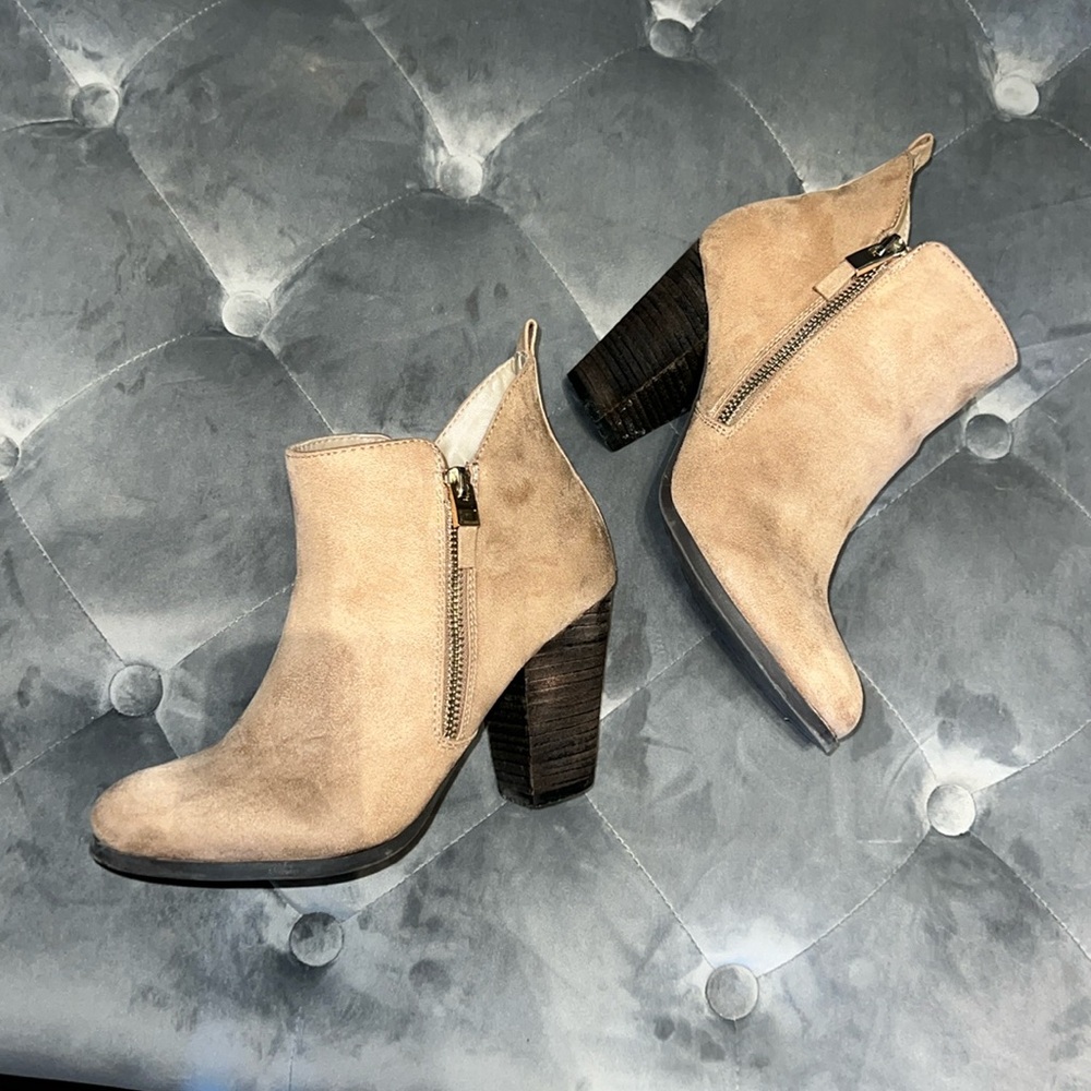 Ankle boots